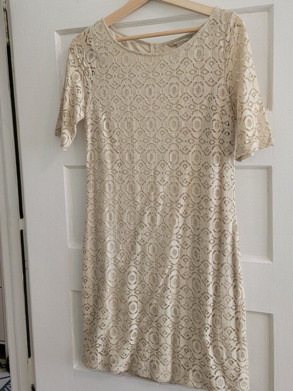 Banana Republic Cream Lace Sheath Dress